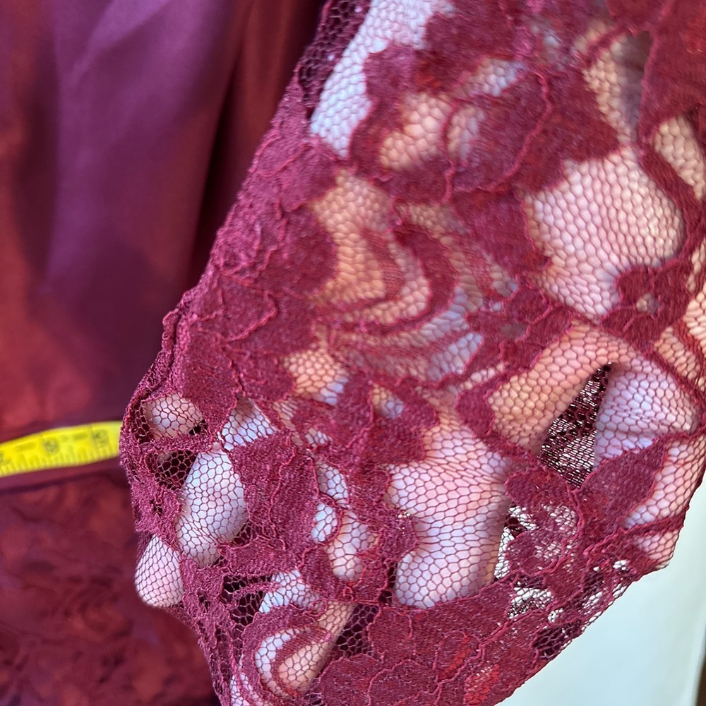 Spliced Burgundy Lace Satin High-Low Dress Long Sleeve Size Medium - Picture 8 of 13